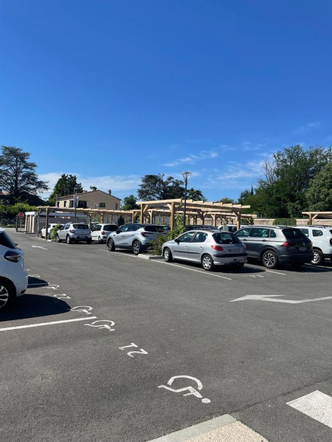 Domitys Les Tourmalines Aparthotel Carpentras Exterior photo